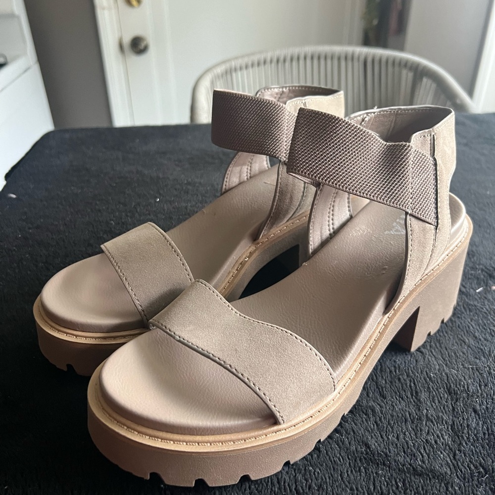 Women's Taupe Platform Sandals